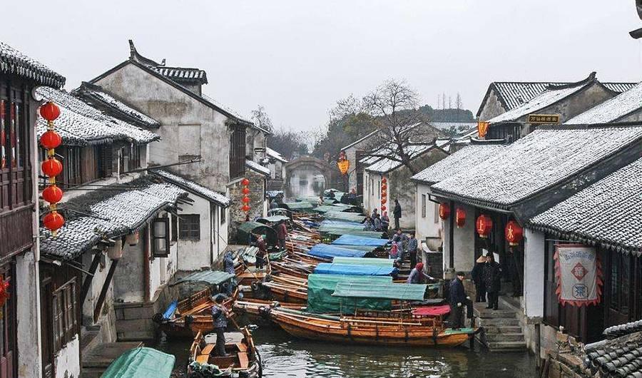 “太岁”究竟为何物？他的存在是不是违背了地球的生命规律？游戏画面