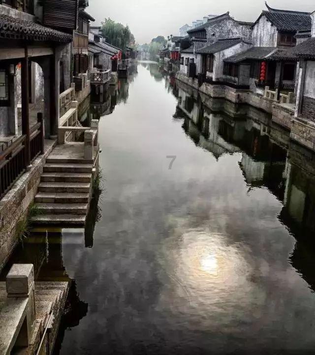 逃离受损的城堡